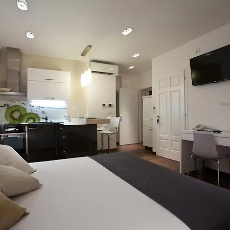 Speruna Luxury Split