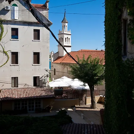 Speruna Luxury Split