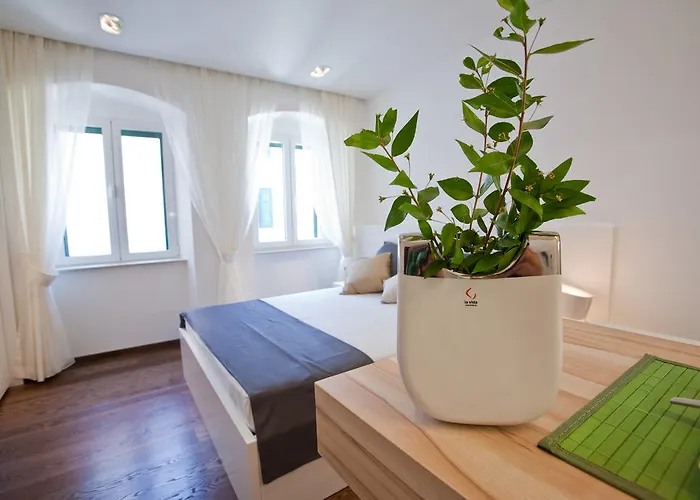 Speruna Luxury Split